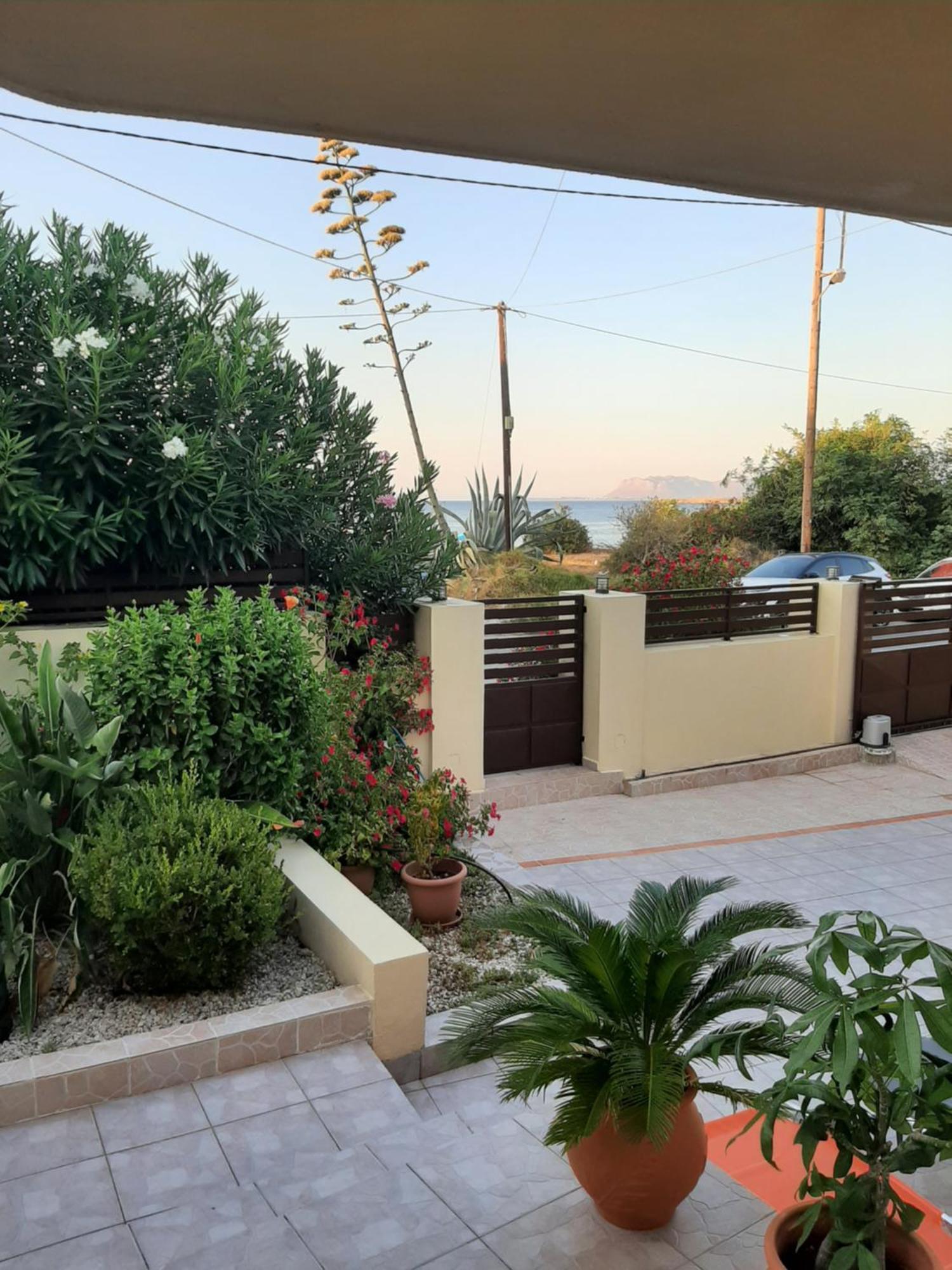 Eleni's σπίτι μπροστά στη θάλασσα Ferienhaus